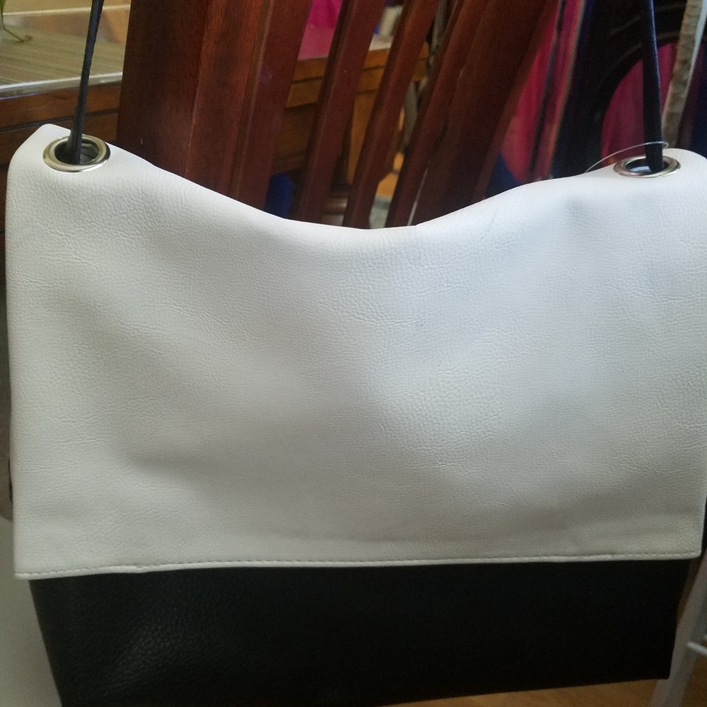 NWT Carlos Santana: Hazel Shoulder Bag